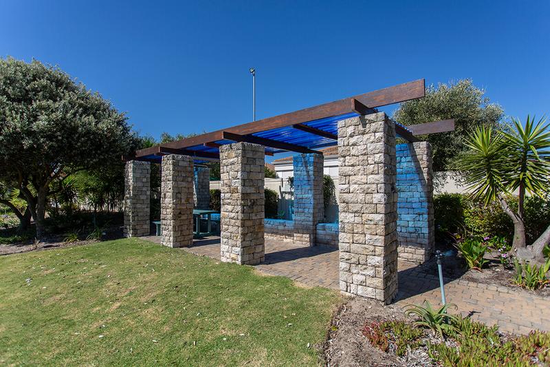 3 Bedroom Property for Sale in Sunningdale Western Cape